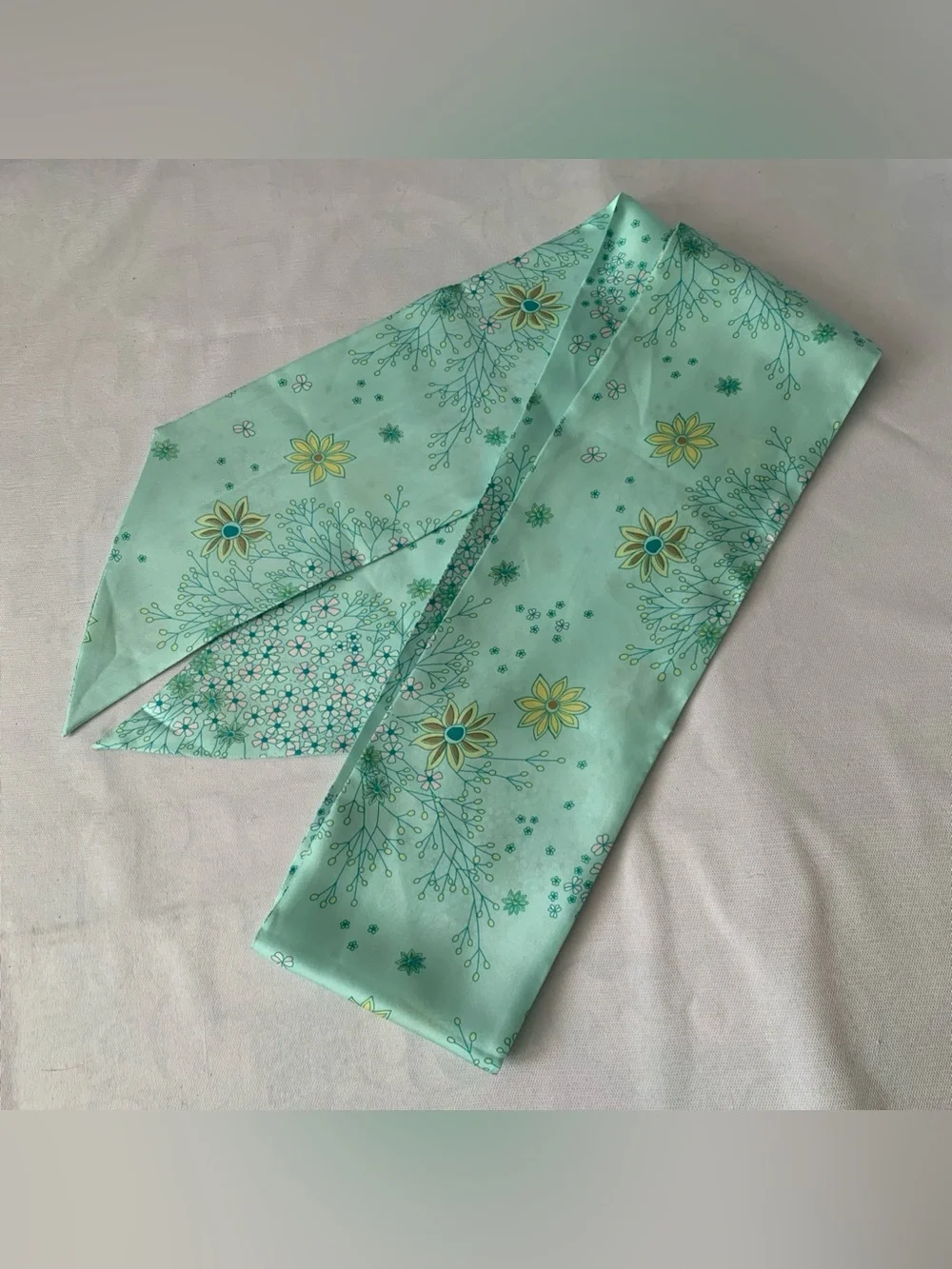 Gap 100% Silk Scarf Bandanna Fashion Blue Floral Pattern Necktie Hairband Boho